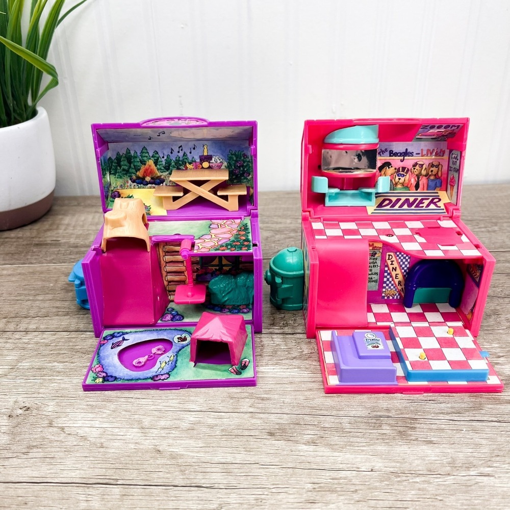 Vintage 1995 Galoob Mini Pound Puppies Camp and Diner Compact Playset, No Figure